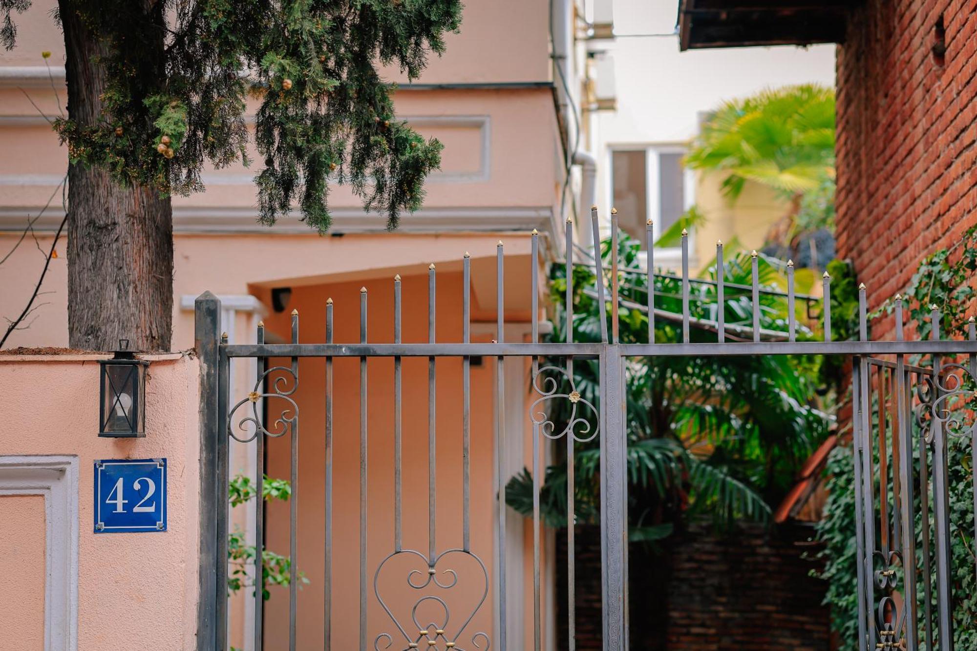 Hotel Darchi Tbilisi Ngoại thất bức ảnh
